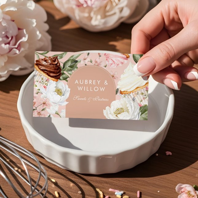 Boho Elegant Watercolor Floral Cupcake Bakery Business Card (Boho Elegant Watercolor Floral Cupcake Bakery Business Card)