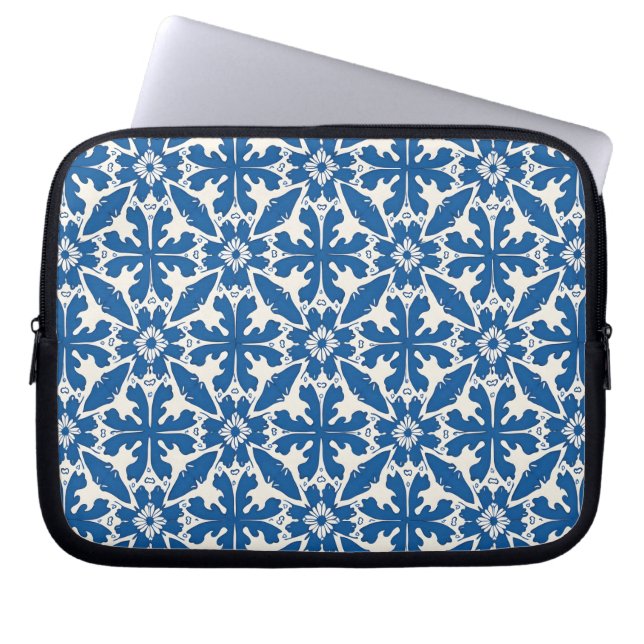 Boho Pattern in Blue – Elegant & Bold Laptop Sleeve (Front)