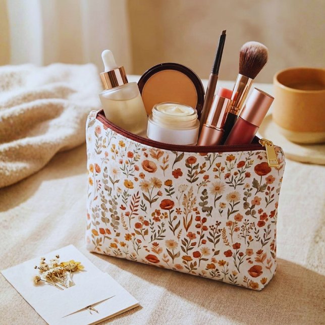 Boho Wildflower Botanical Floral Makeup Cosmetic  Accessory Pouch (Elegant floral makeup bag: perfectly organized for your daily beauty essentials.)