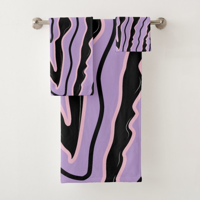 Bold Abstract Purple Black Wavy Stripe Modern Bath Towel Set (Insitu)
