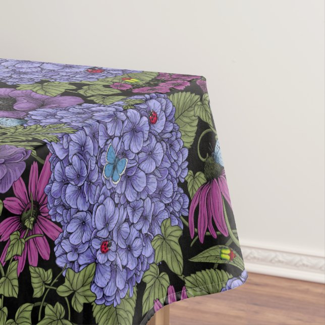 Bold garden florals tablecloth (In Situ)