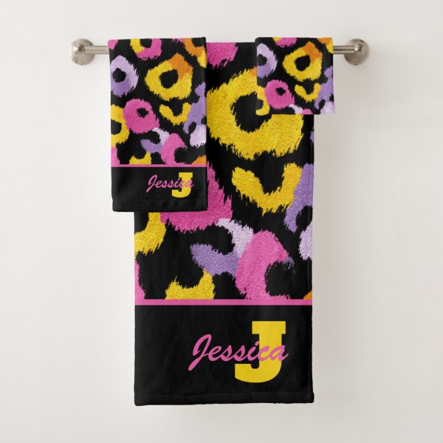 Bold Leopard Print Retro Glam y2k Monogrammed Name Bath Towel Set (Insitu)