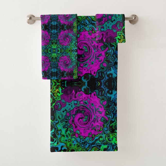 Bold Magenta Abstract Groovy Liquid Art Swirl Bath Towel Set (Insitu)
