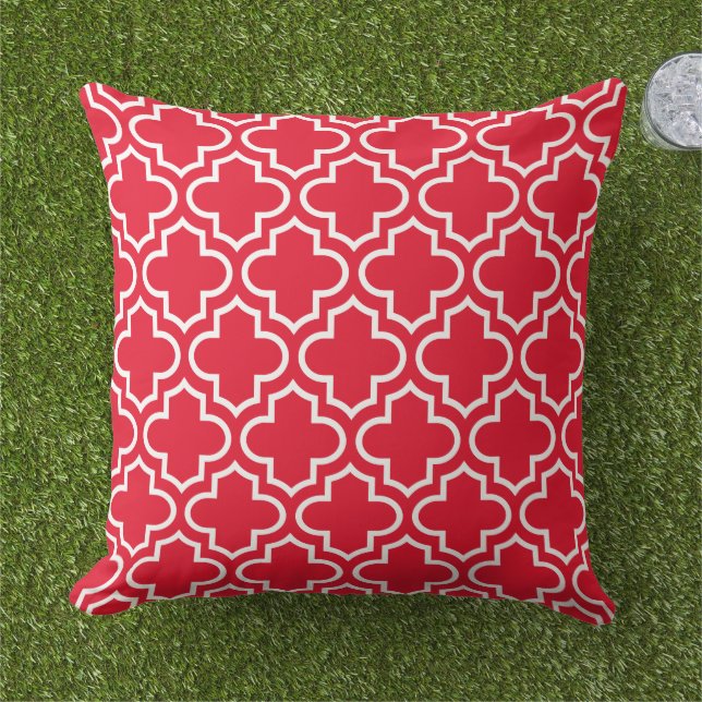 Bold Red White Quatrefoil Trellis Cushion (Grass)