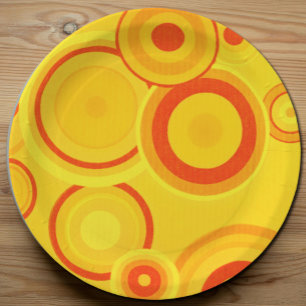 Bold Retro Circles paper plates – Yellow & Orange