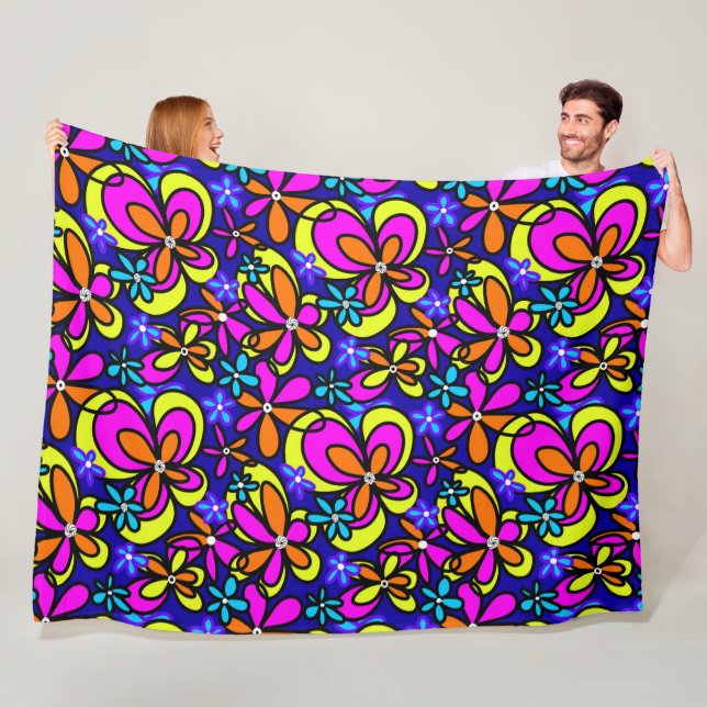 Bold Retro Hand-drawn Floral Pattern  Fleece Blanket (In Situ)