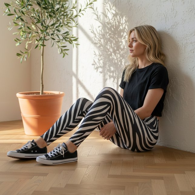 Bold Zebra Skin Pattern Black & White ID1151 Leggings (Creator Uploaded)