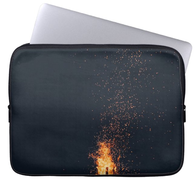 bonfire laptop sleeve (Front)