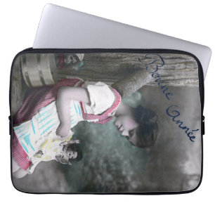 Bonne Année Vintage Girl with Dolll Laptop Sleeve