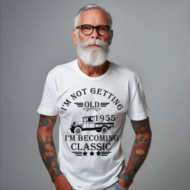 Born in 1955 vintage birthday gifts T-Shirt (Creator Uploaded)
