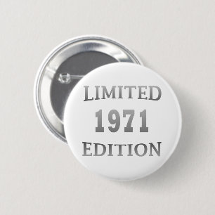Born in 1971 birthday party 6 cm round badge