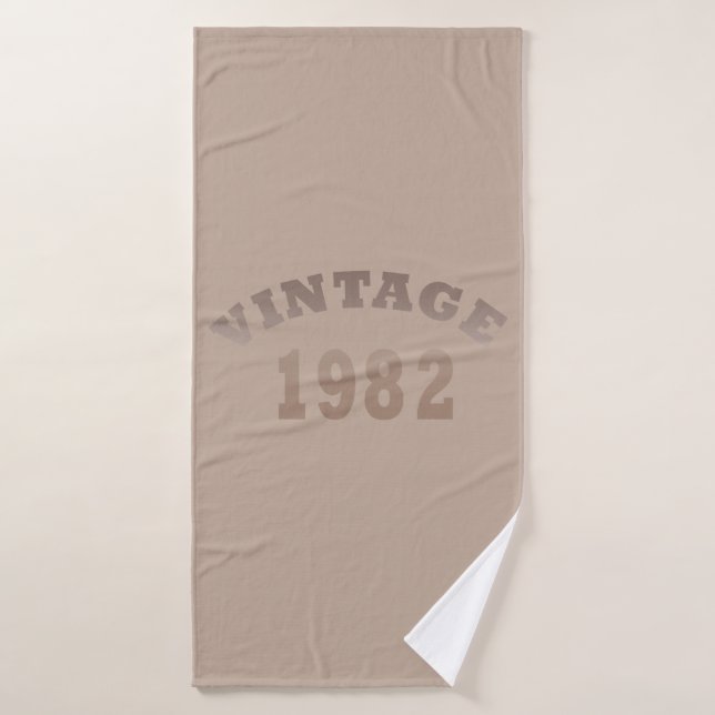 Born in 1982 vintage birthday bath towel (Bath Towel)