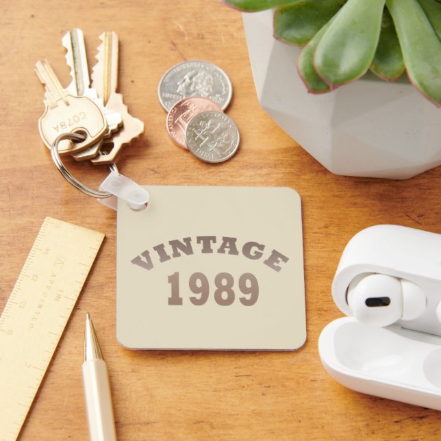 Born in 1989 vintage birthday key ring (Desk)