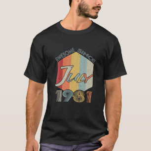 Born In June 1981 40Th Birthday Gift Party 40 Year T-Shirt