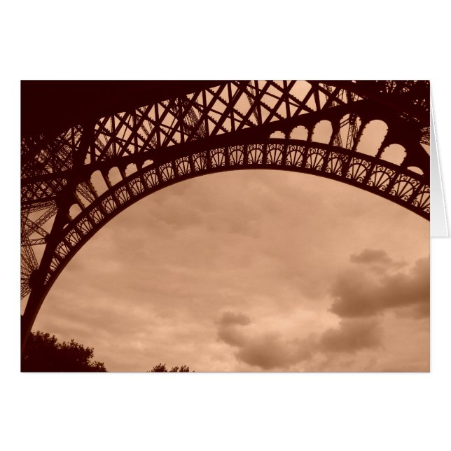 bottom of effiel tower (Front Horizontal)