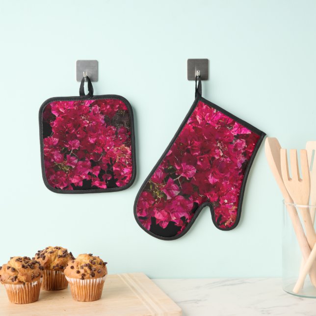 Bougainvillea Red Tropical Vining Shrub Photo Oven Mitt & Pot Holder Set (Insitu(Hanging))