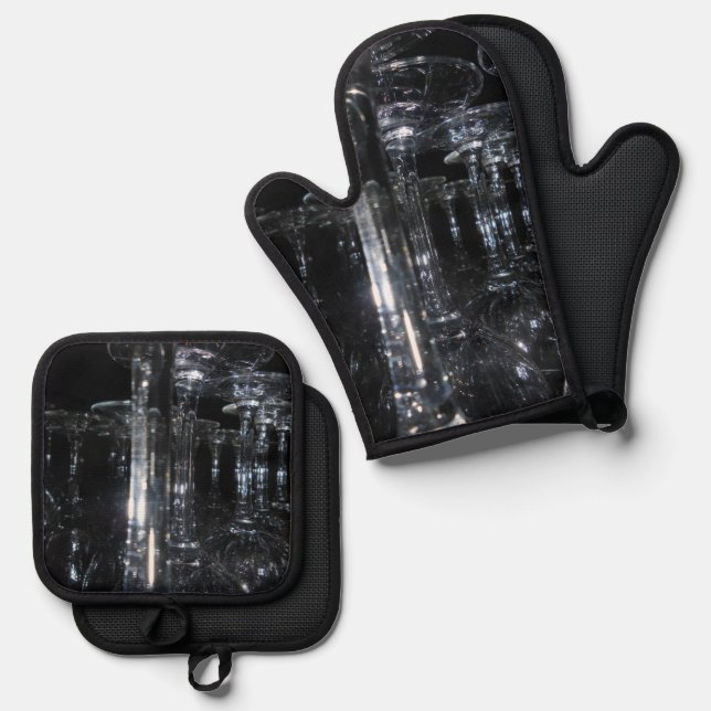 Bouncing Off Each Other Oven Mitt & Pot Holder Set (Front/Back)