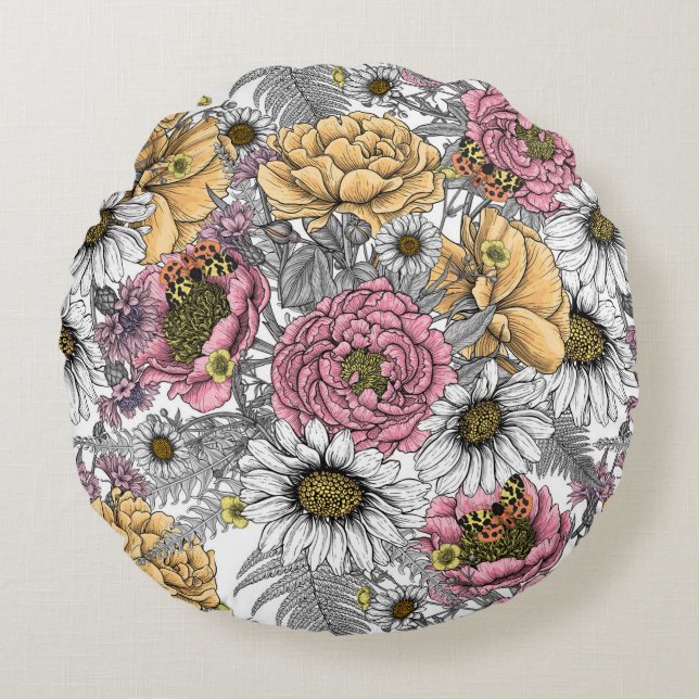 Bouquet of flowers- roses, peonies, daisies ans fe round cushion (Front)