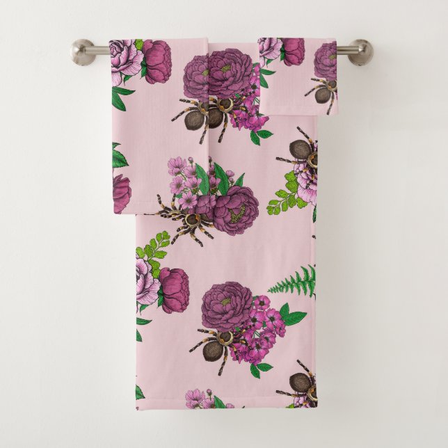 Bouquets and tarantula bath towel set (Insitu)