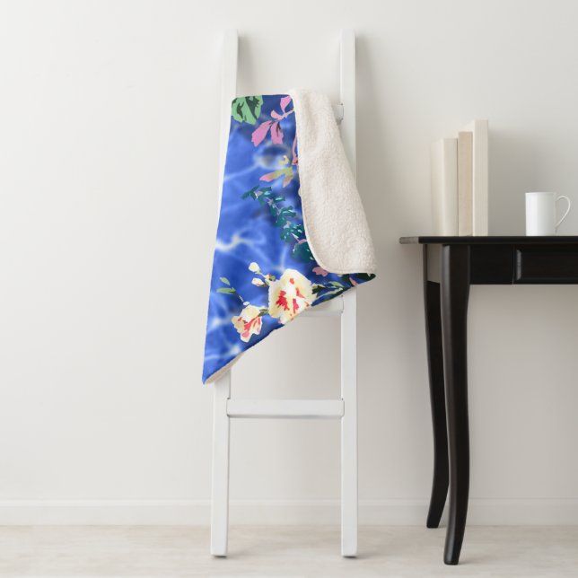 Bouquets with roses sherpa blanket (In Situ)