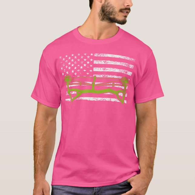 Bow Hunter Archery Bowhunter Broadhead Usa Flag T-Shirt (Front)