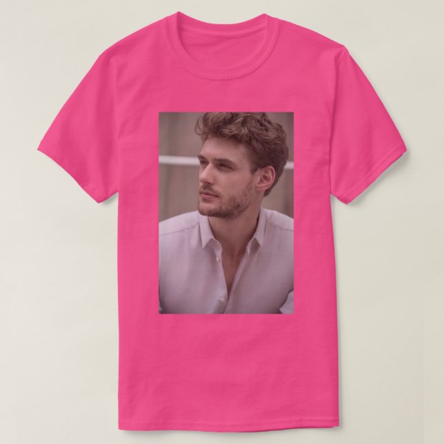 bradley cooper T-Shirt (Design Front)