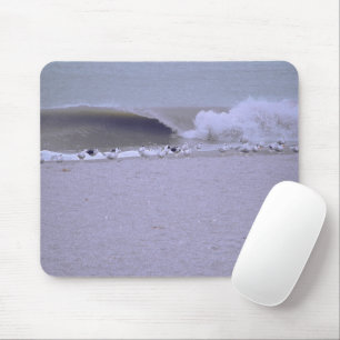 breaking wave and seagulls mouse pad