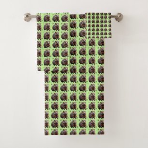 Brickwork Burrow: A Wombat's Green Canvas, Bath Towel Set