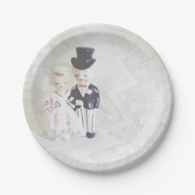 Bridal Shower Plates Cute Couple and Lace (Front)