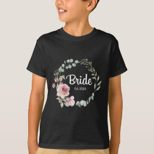Bride Est. 2025 Bridal Wedding Matching Gifts Woma T-Shirt