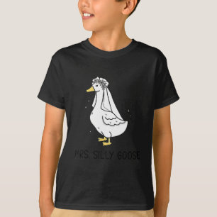 Bride to be wedding silly bride goose gettin' T-Shirt