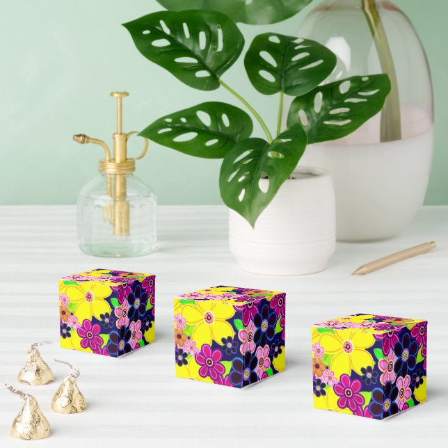 Bright Abstract Flower Art Favour Box (Multiple)
