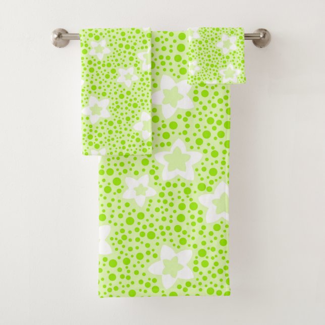 Bright green retro polka dots with floral pattern  bath towel set (Insitu)