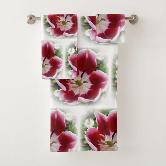 bright red tulip bath towel set (Insitu)