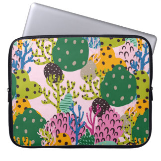 Bright underwater illustration pattern with beauti laptop sleeve