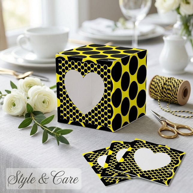Bright Yellow with Black Dot Style Heart 2x2x2 Favour Box (Bright Yellow with Black Dot Style Heart 2x2x2 Favor Boxes)