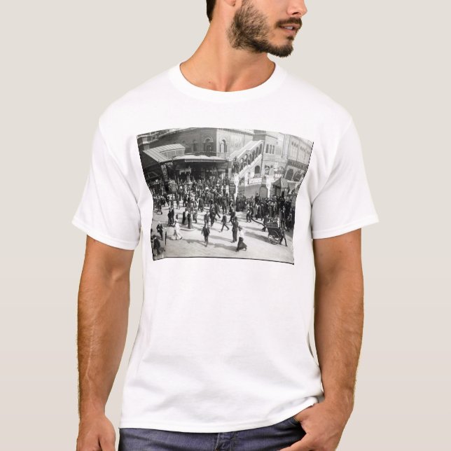 Broad Street Railway Station, London, c.1890 T-Shirt (Front)