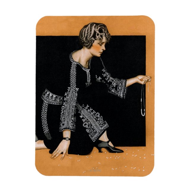 Broken Pearl Necklace Magnet (Vertical)