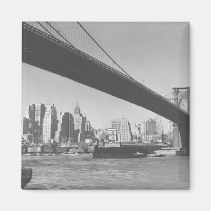 Brooklyn bridge and Manhattan skyline New York Magnet