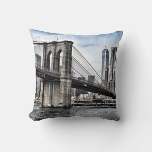 BROOKLYN BRIDGE DURING DAYTIME CUSHION