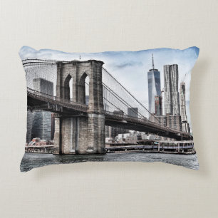 BROOKLYN BRIDGE DURING DAYTIME DECORATIVE CUSHION