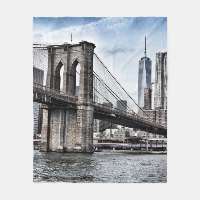 BROOKLYN BRIDGE DURING DAYTIME FLEECE BLANKET (Front)