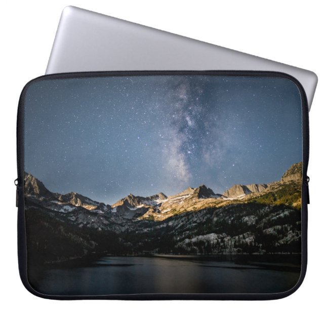 BROWN AND BLACK MOUNTAIN UNDER GRAY CLOUDY SKY LAPTOP SLEEVE (Front)