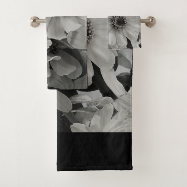Brown Eyed Susan Flowers Bath Towel Set (Insitu)