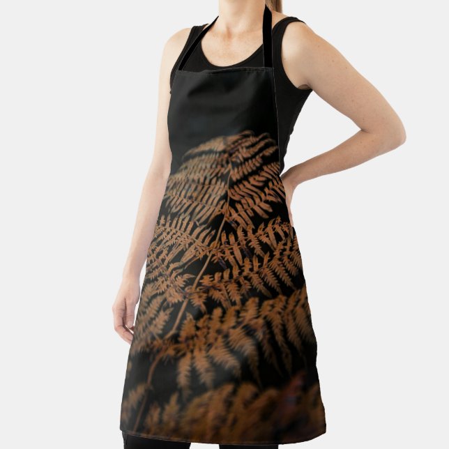 Brown Leaf Apron (Insitu)