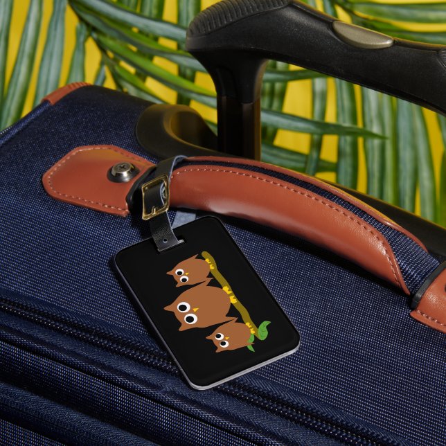 Brown Owls Design  Luggage Tag (Front Insitu 1)