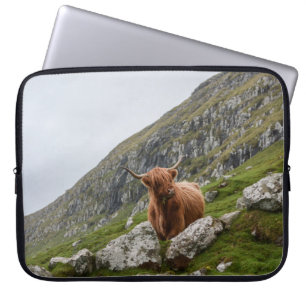 BROWN OX ON MOUNTAIN LAPTOP SLEEVE