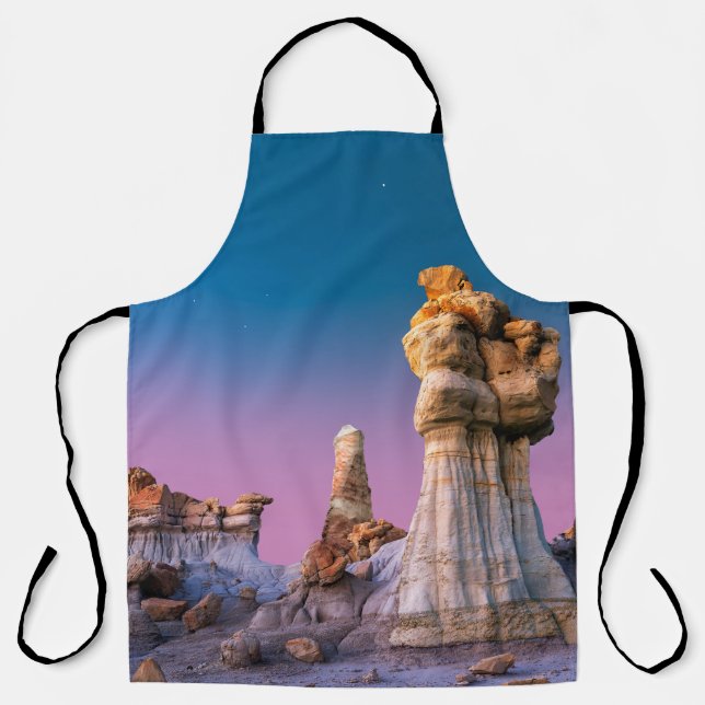 BROWN ROCK FORMATION APRON (Front)