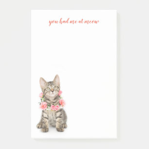 Brown Tabby Wearing Flower Necklace Post-it Notes