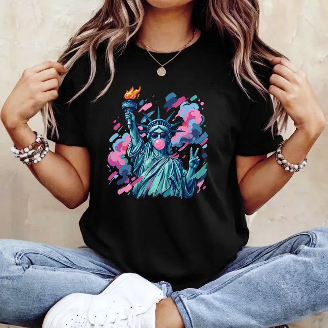 Brushstroke Statue of Liberty Blowing Bubble Gum  T-Shirt (Creator Uploaded)